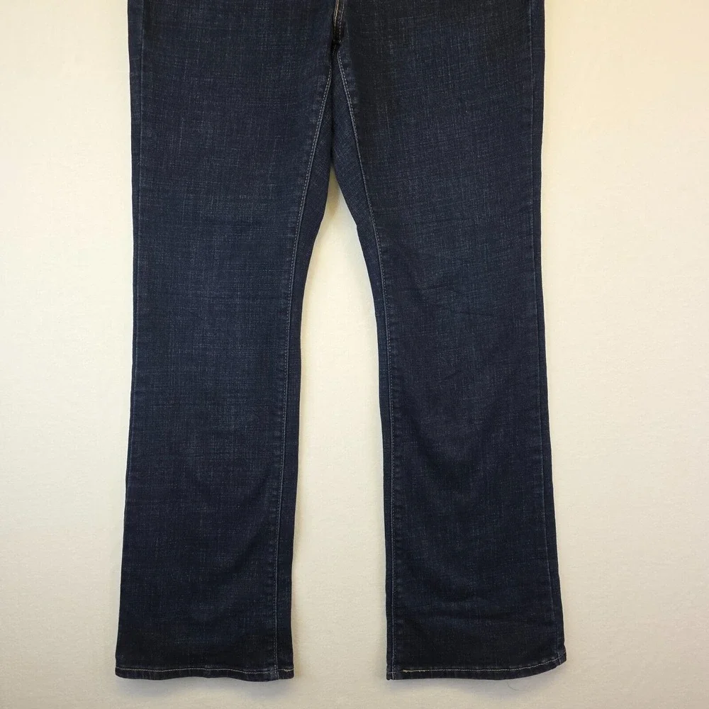 Levis Jeans Women 10M Blue Classic Bootcut Mid Rise Dark Wash Cowboy Western USA
